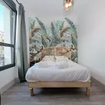 VILLE ET VOLCANS - Maison 9 couchages avec garage et extérieur